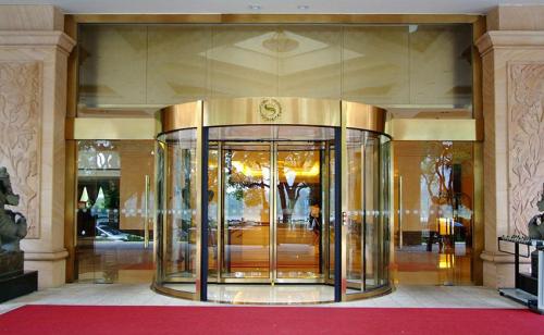 酒店旋轉(zhuǎn)自動(dòng)門